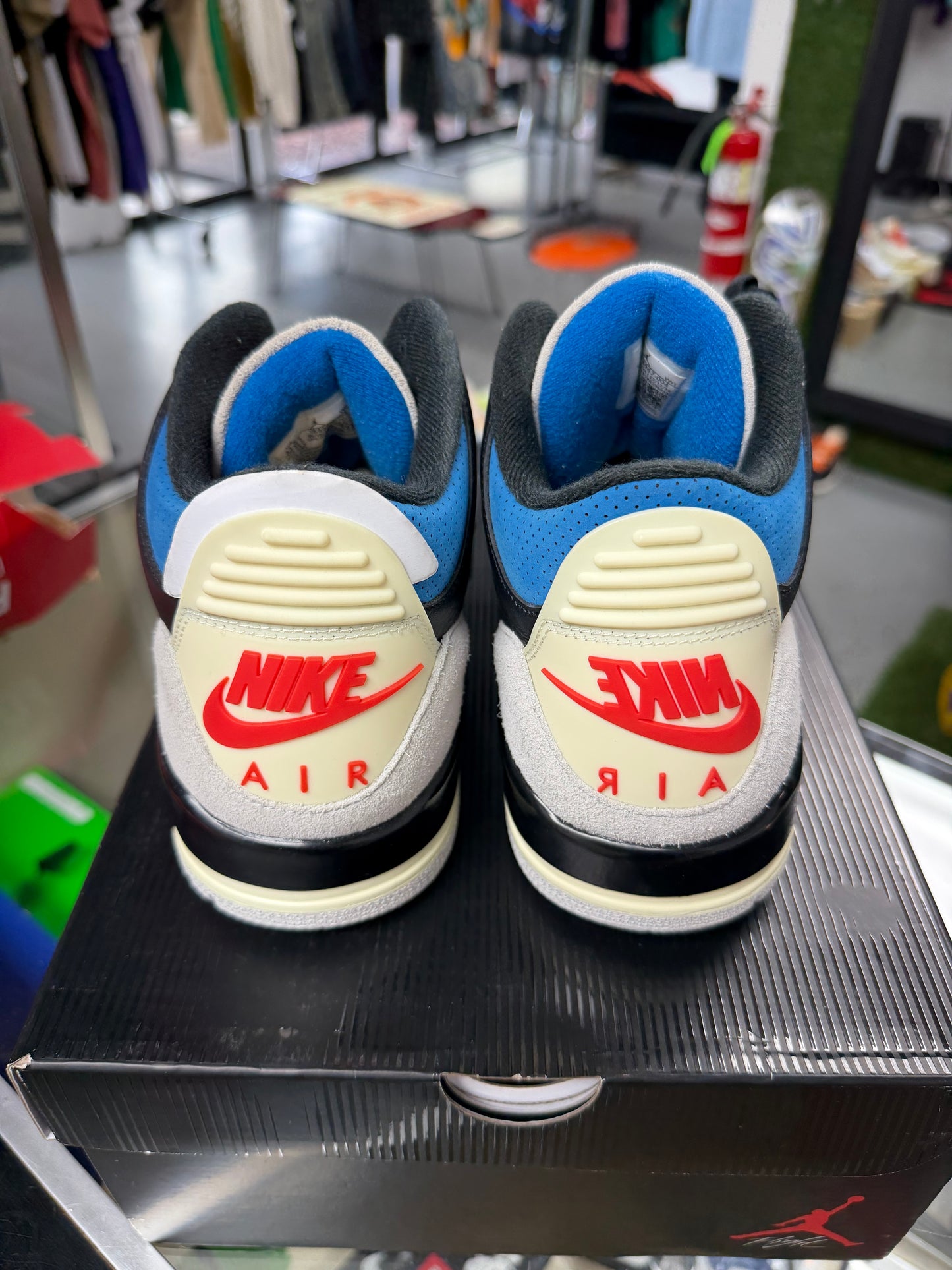 2025
Air Jordan 3 Retro OG 'Rare Air'