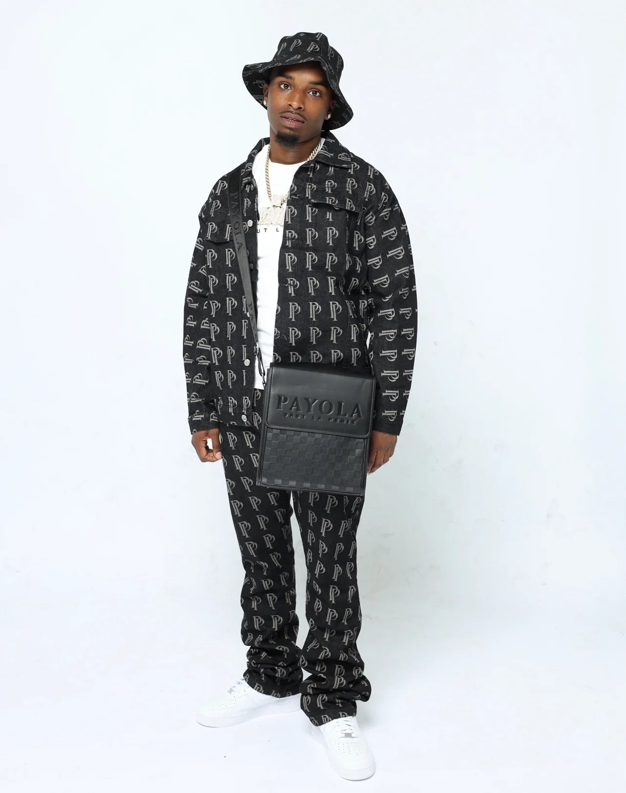 Payola Clothing
ALL OVER P DENIM SET (BOTTOM)