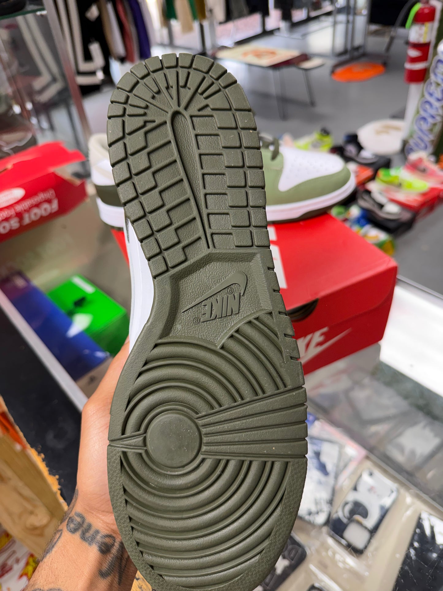 2023
Dunk Low 'Oil Green'