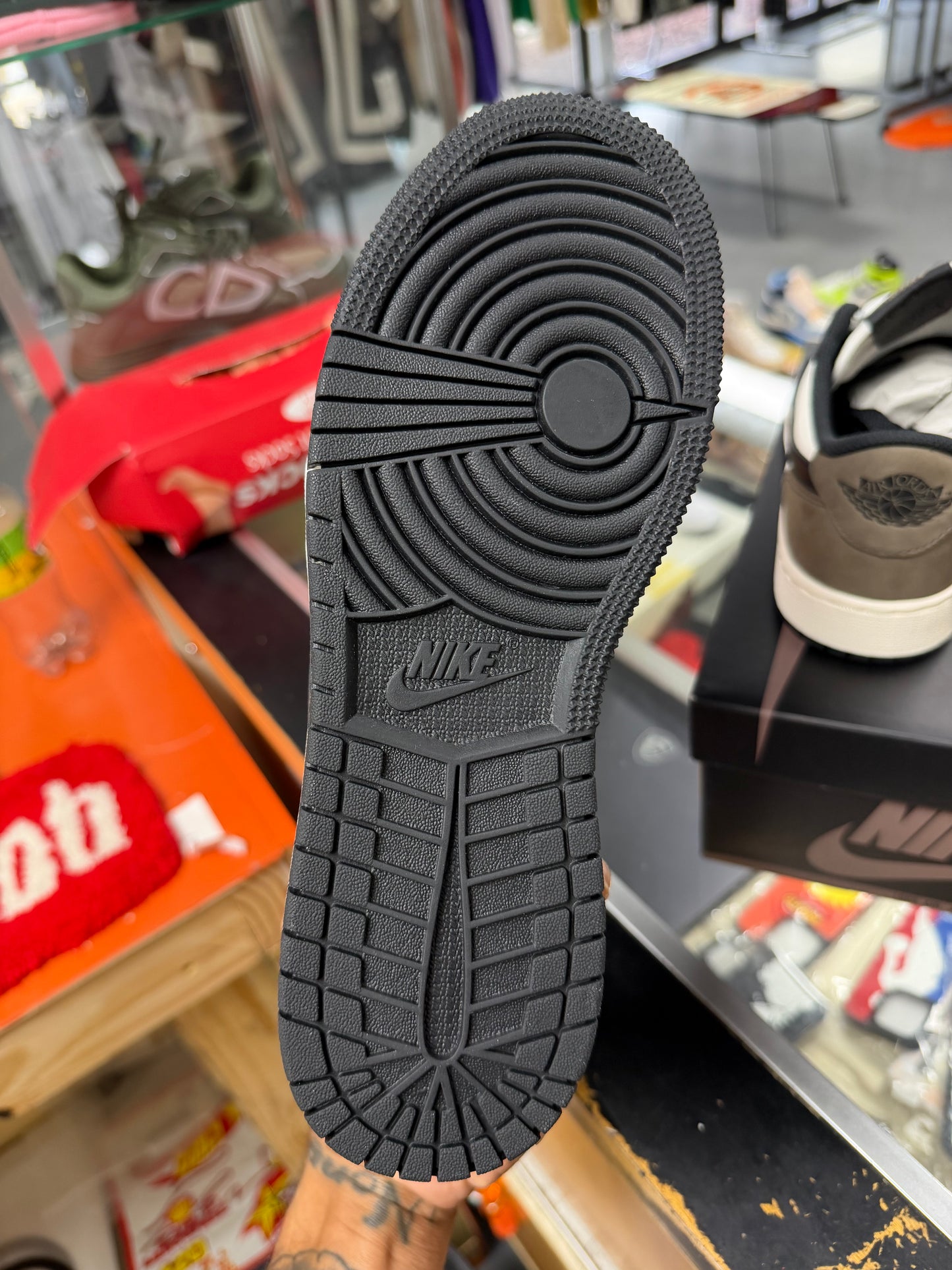 2024
Air Jordan 1 Retro Low OG 'Mocha'