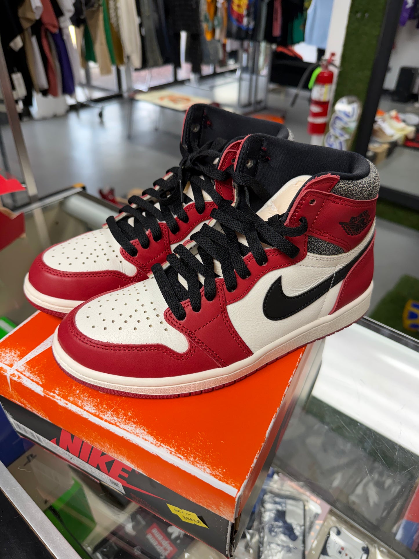 2022
Air Jordan 1 Retro High OG 'Chicago Lost & Found'