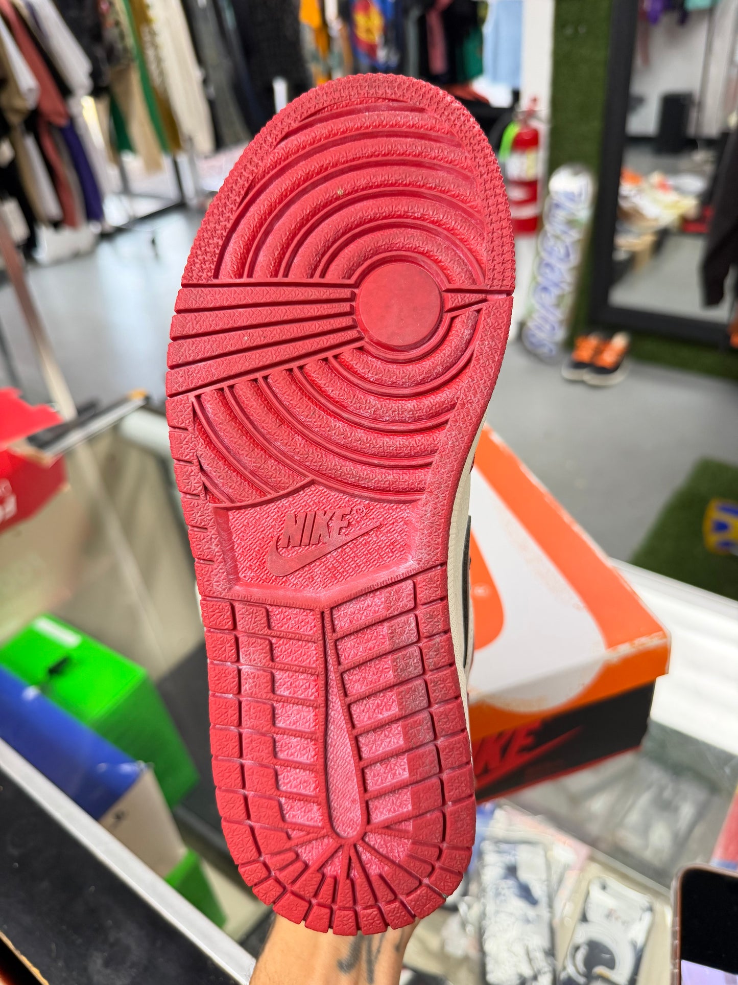 2022
Air Jordan 1 Retro High OG 'Chicago Lost & Found'