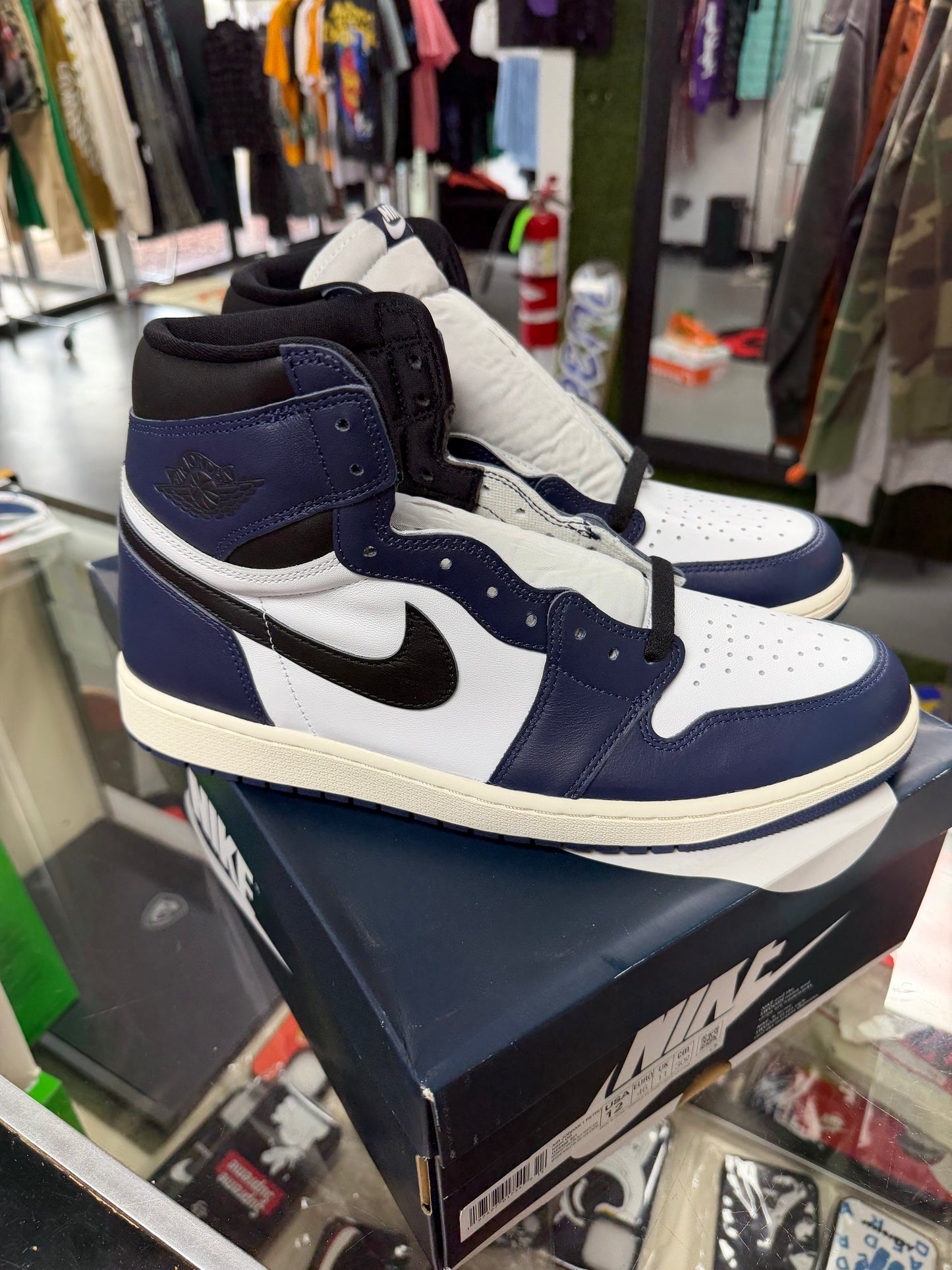 2024
Air Jordan 1 Retro High OG 'Midnight Navy'
