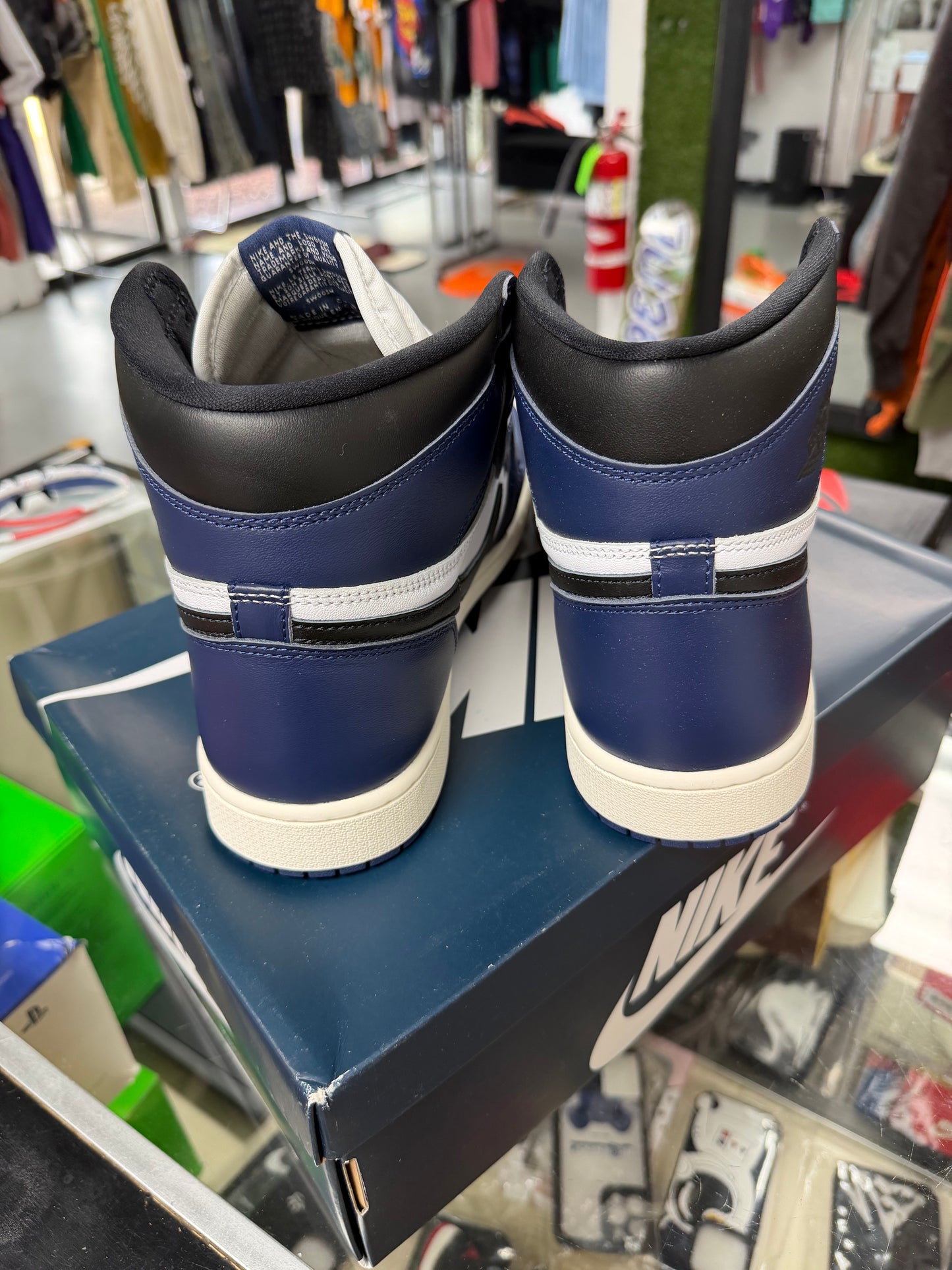 2024
Air Jordan 1 Retro High OG 'Midnight Navy'