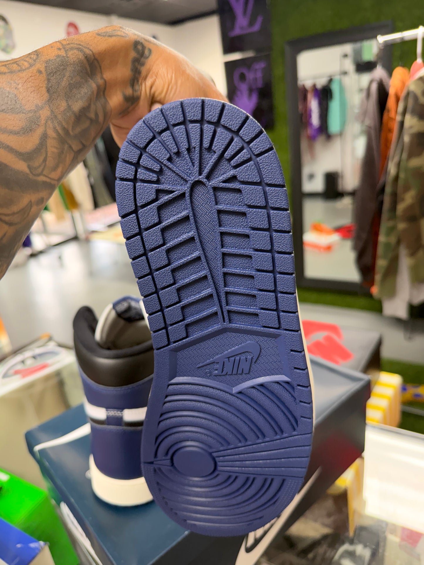 2024
Air Jordan 1 Retro High OG 'Midnight Navy'