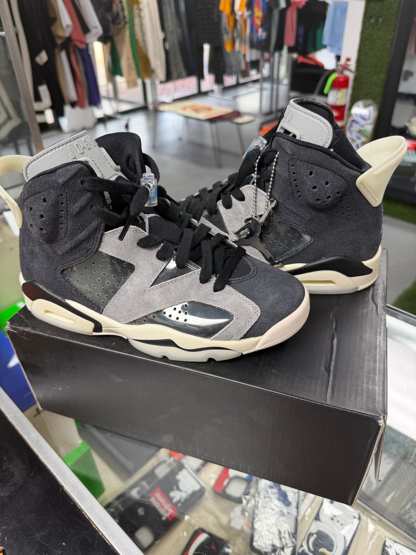 2020
Wmns Air Jordan 6 Retro 'Tech Chrome