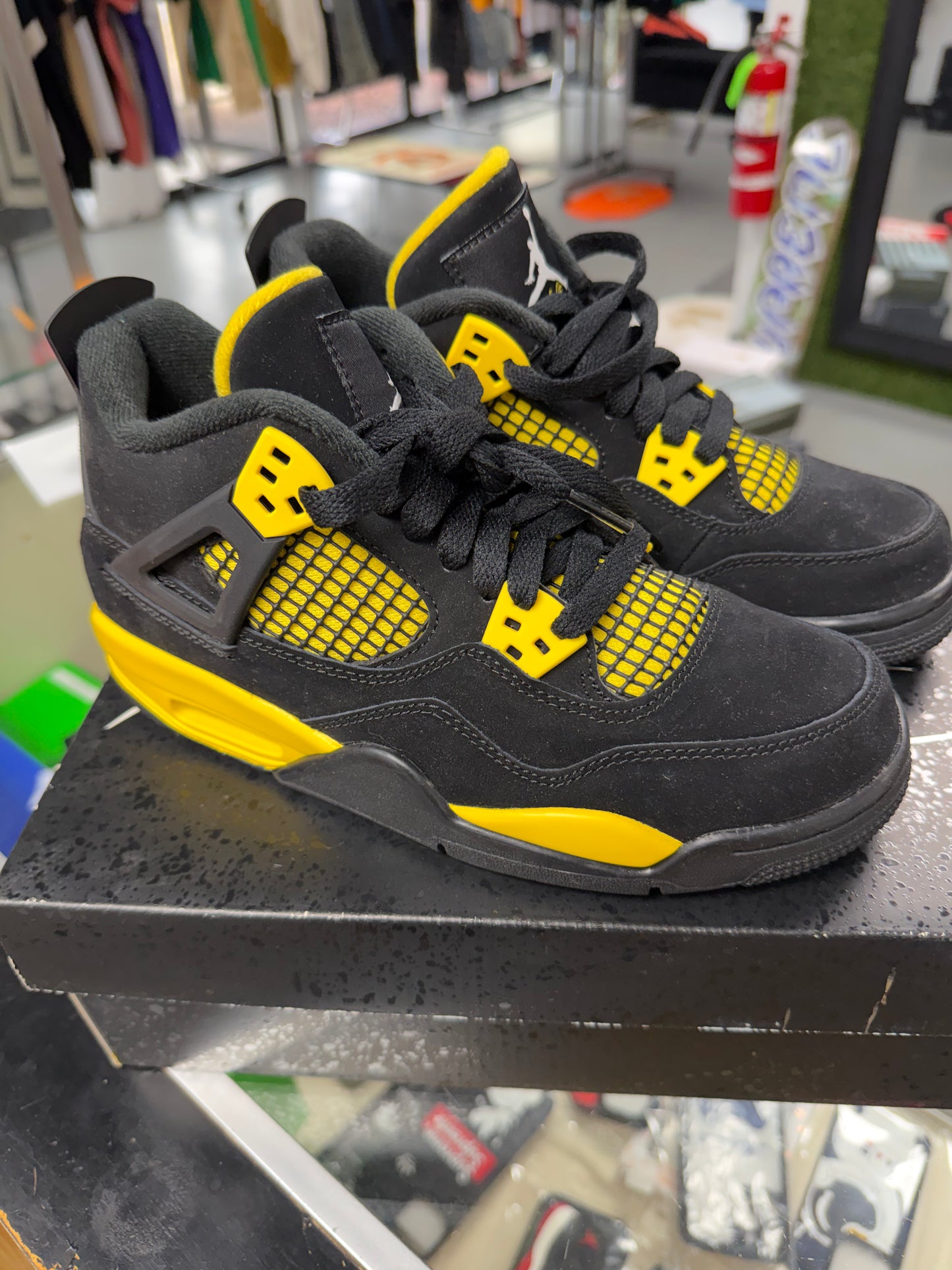 2023
Air Jordan 4 Retro GS 'Thunder' 2023