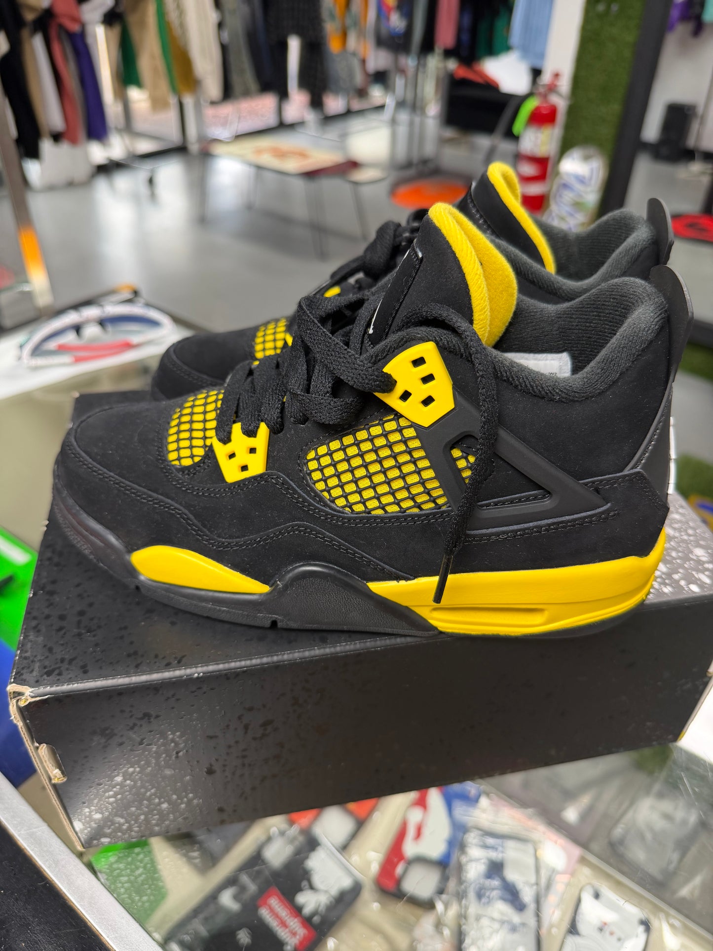 2023
Air Jordan 4 Retro GS 'Thunder' 2023