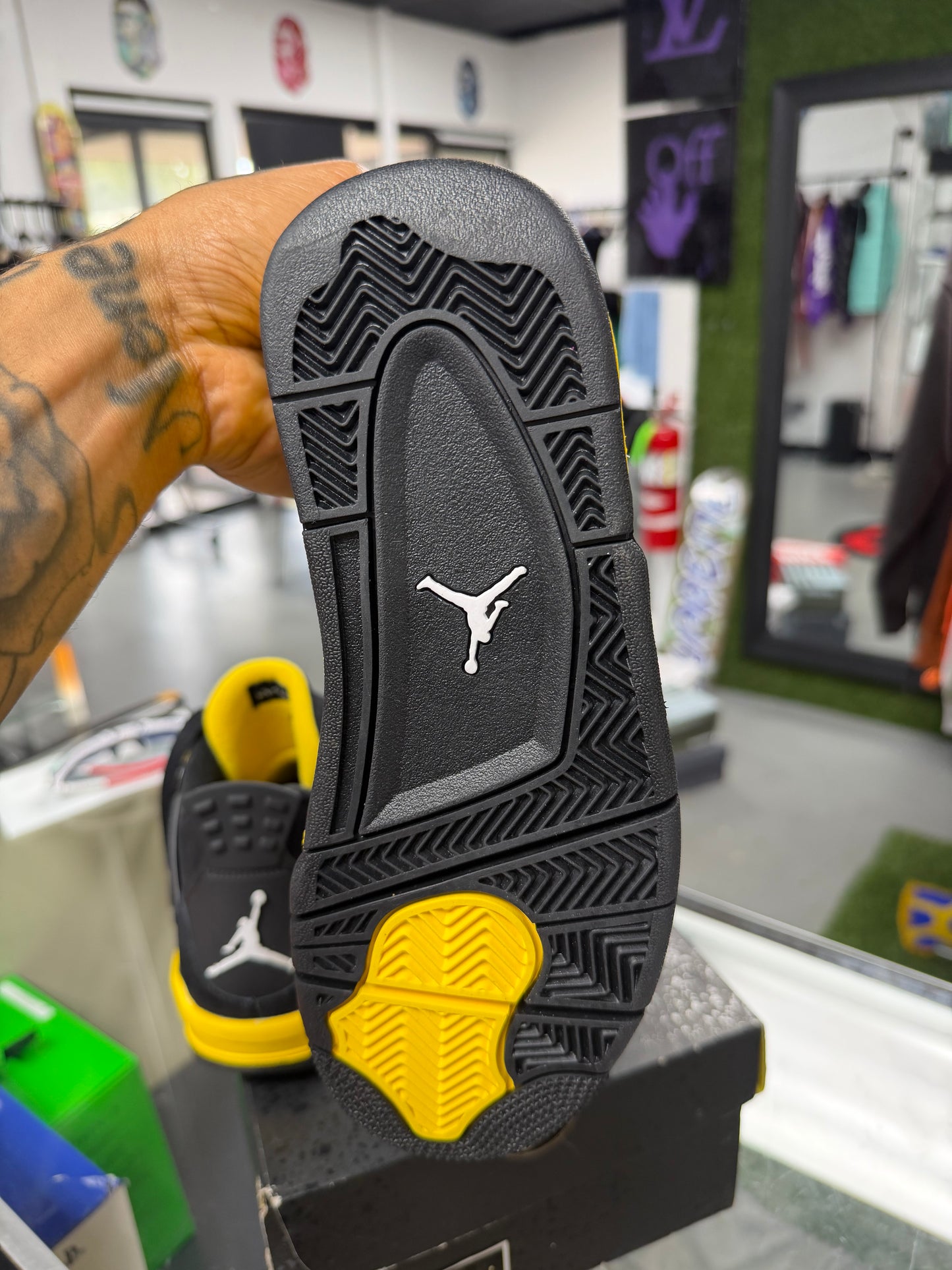 2023
Air Jordan 4 Retro GS 'Thunder' 2023