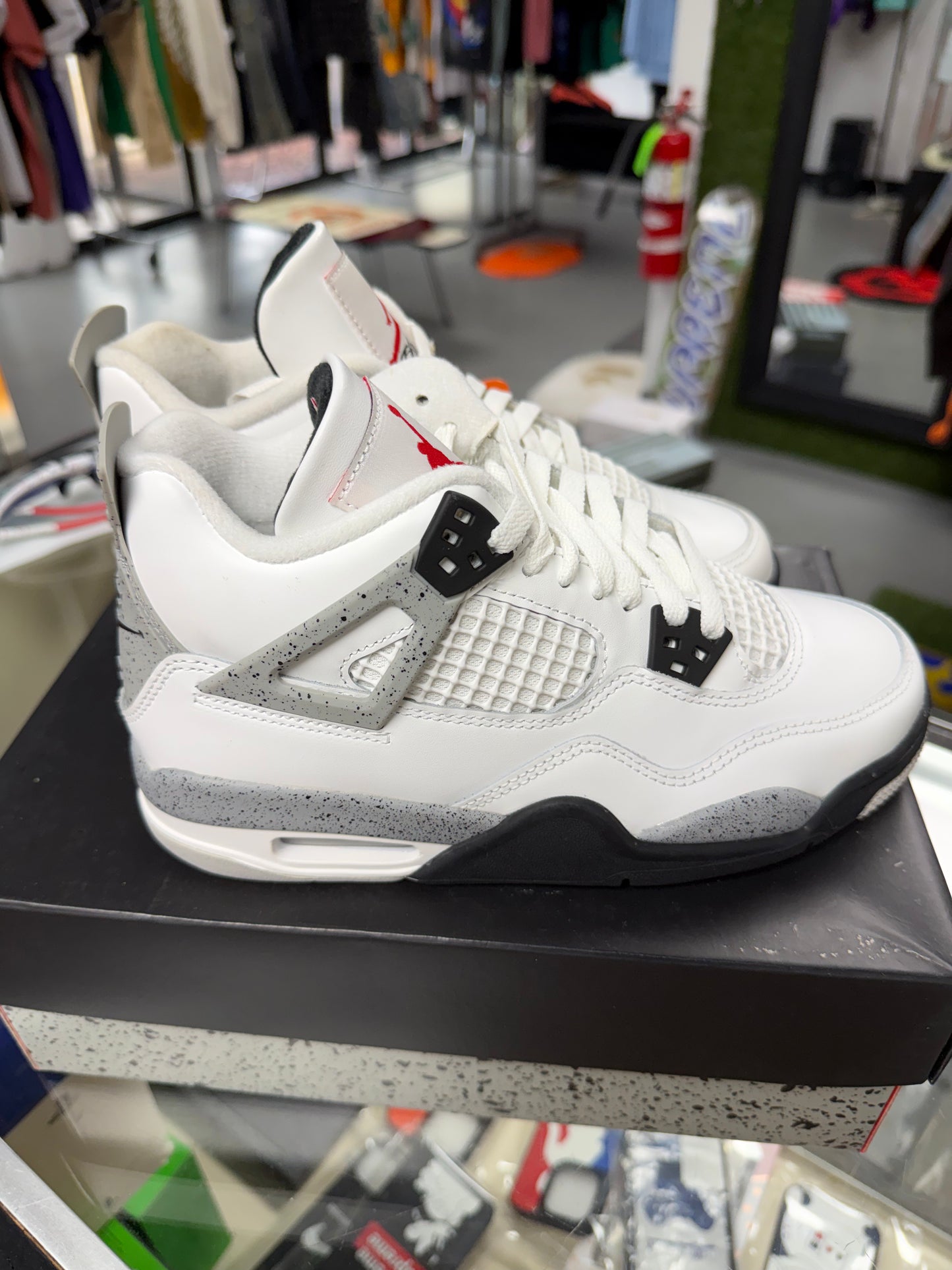 2025
Air Jordan 4 Retro OG GS 'White Cement' 2025
