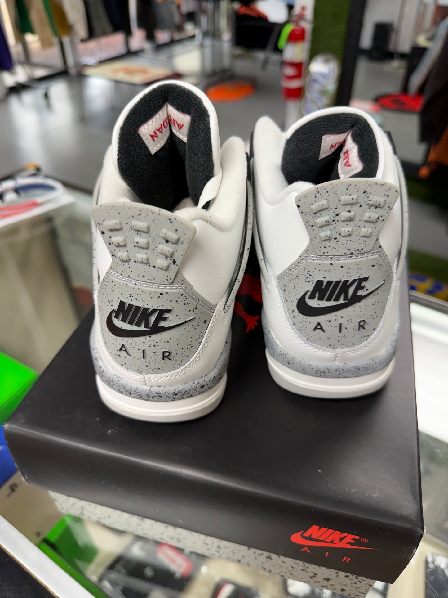 2025
Air Jordan 4 Retro OG GS 'White Cement' 2025