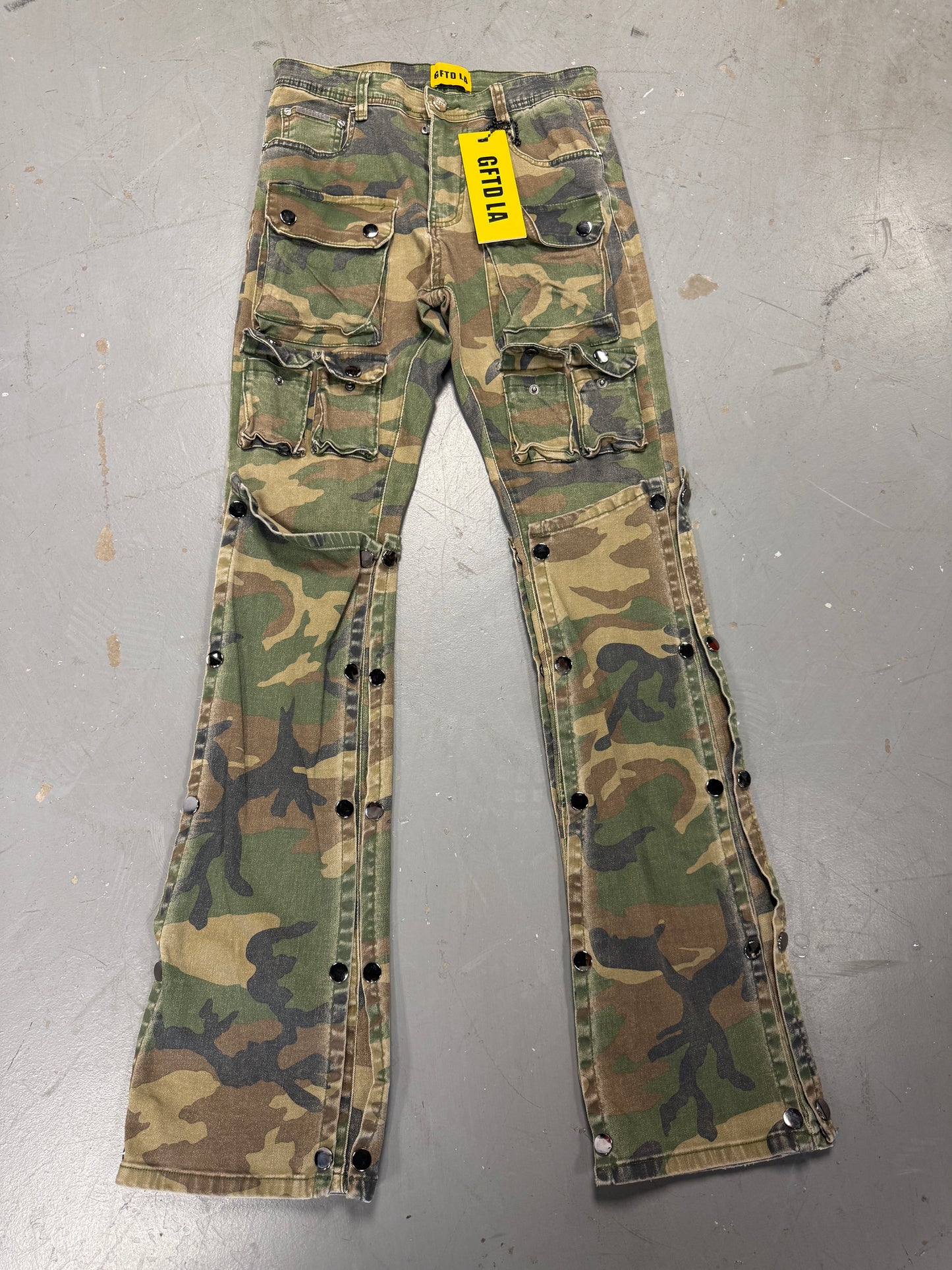 GFTDLA camouflage button stacks