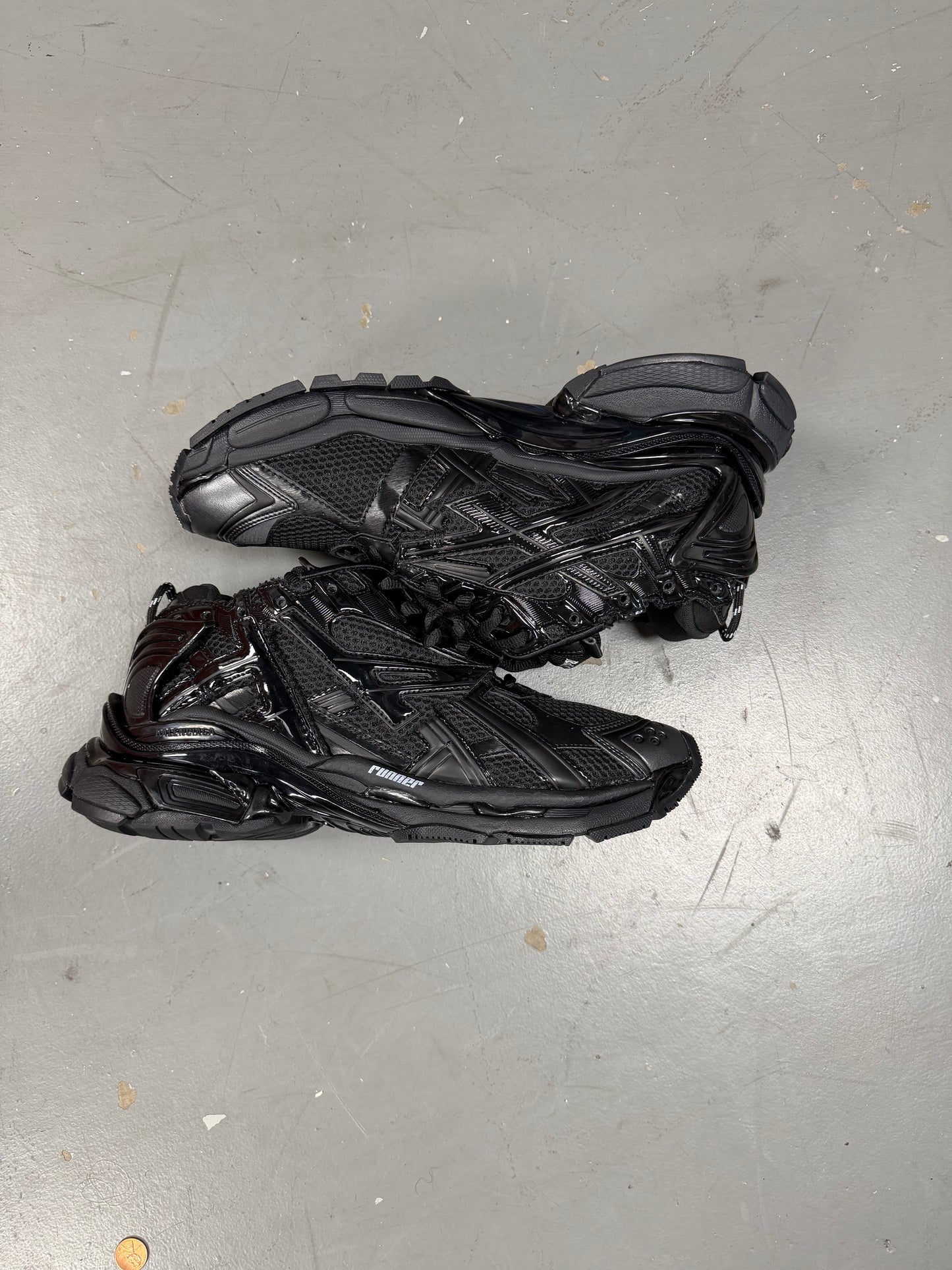 2021
Balenciaga Runner Sneaker 'Black