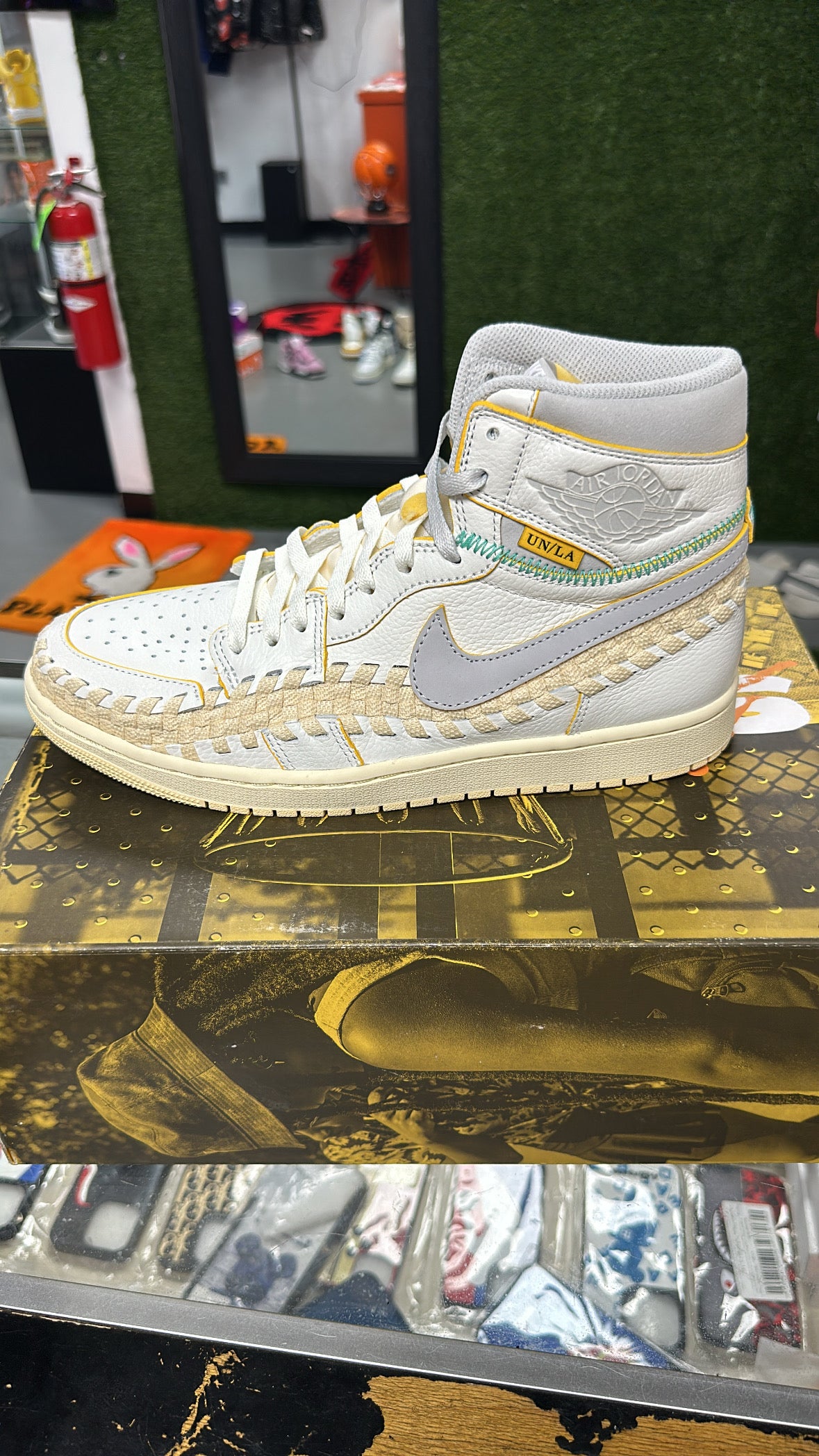 2023
Union LA x Bephie's Beauty Supply x Air Jordan 1 Retro High OG SP 'Summer of '96'