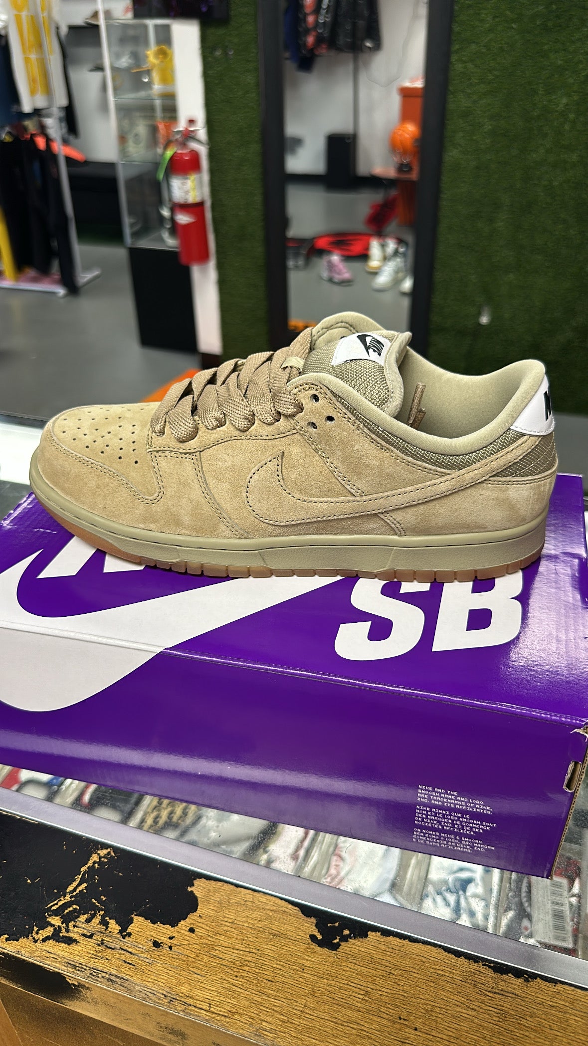 2025
Dunk Low SB Pro B 'Parachute Beige'