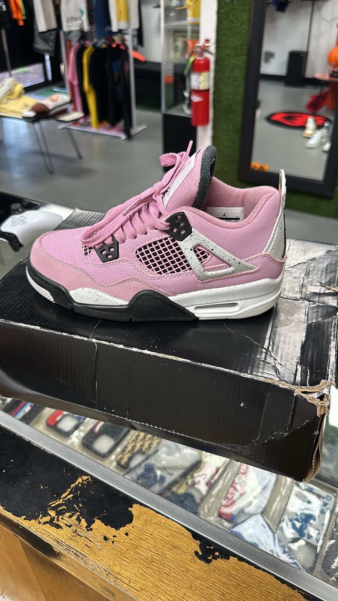 2024
Wmns Air Jordan 4 Retro 'Orchid'