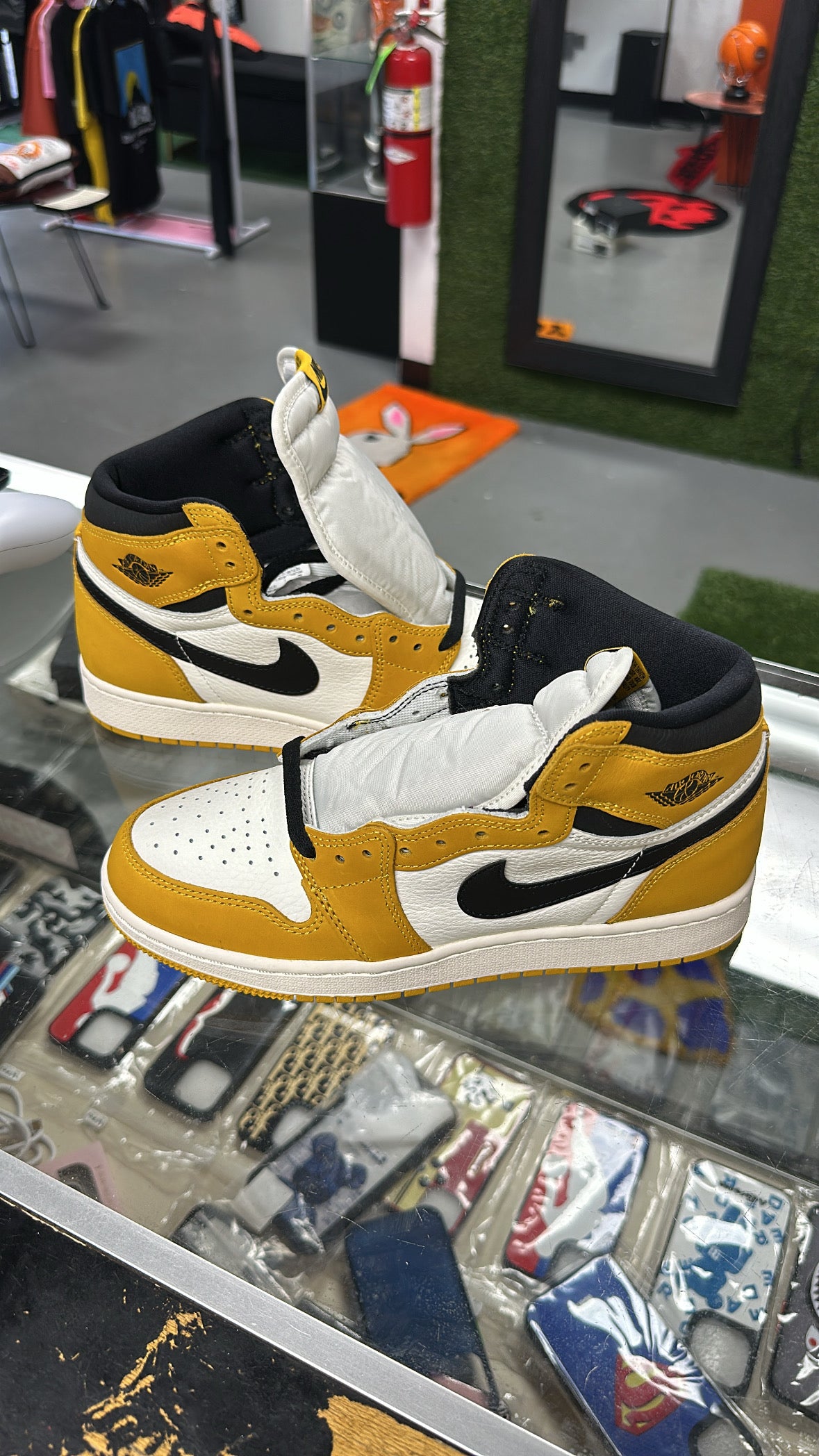2024
Air Jordan 1 Retro High OG 'Yellow Ochre'