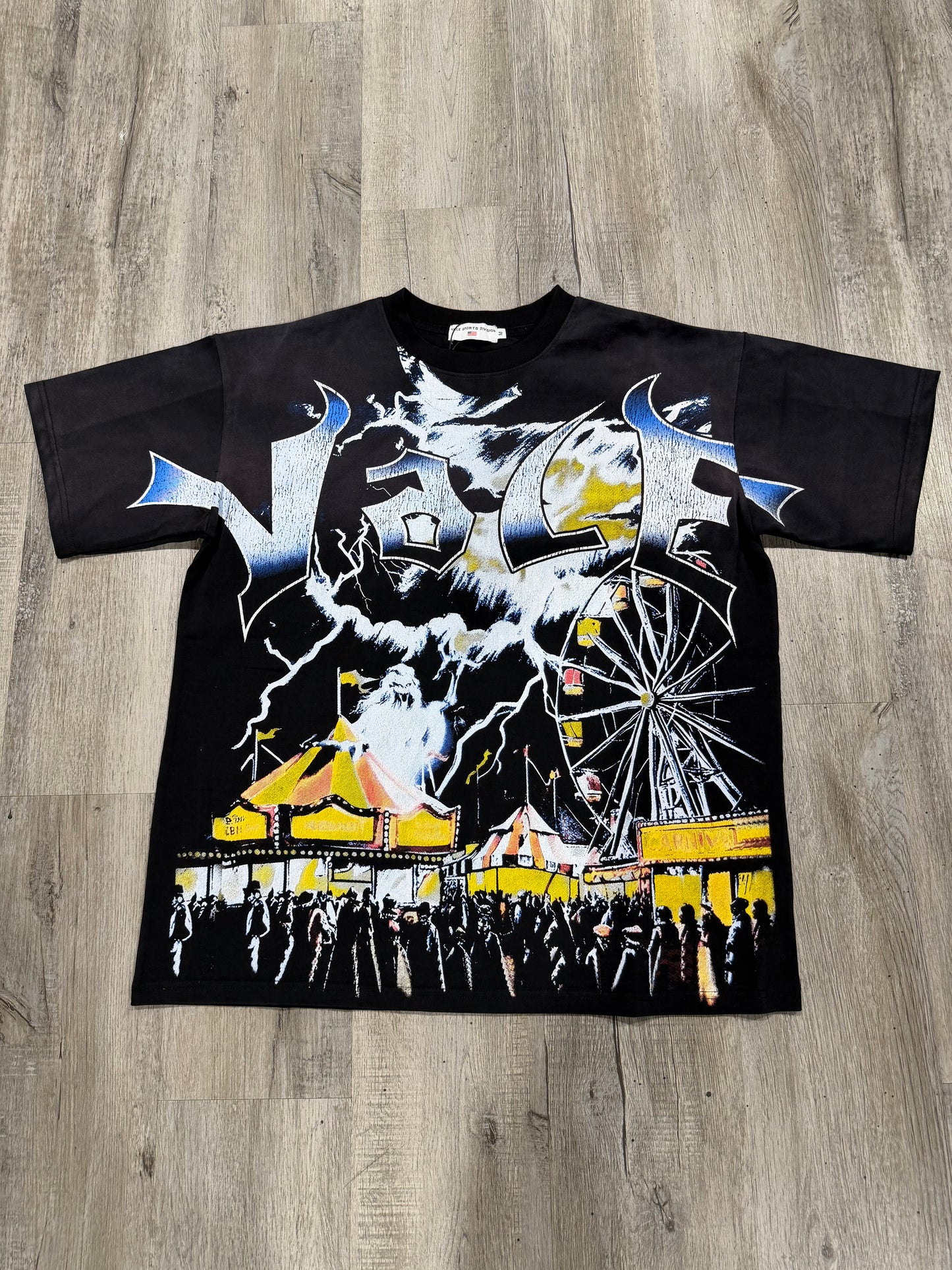 Vale Carnival T Set