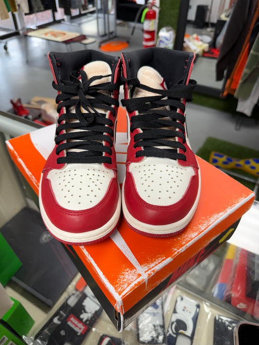 2022
Air Jordan 1 Retro High OG 'Chicago Lost & Found'