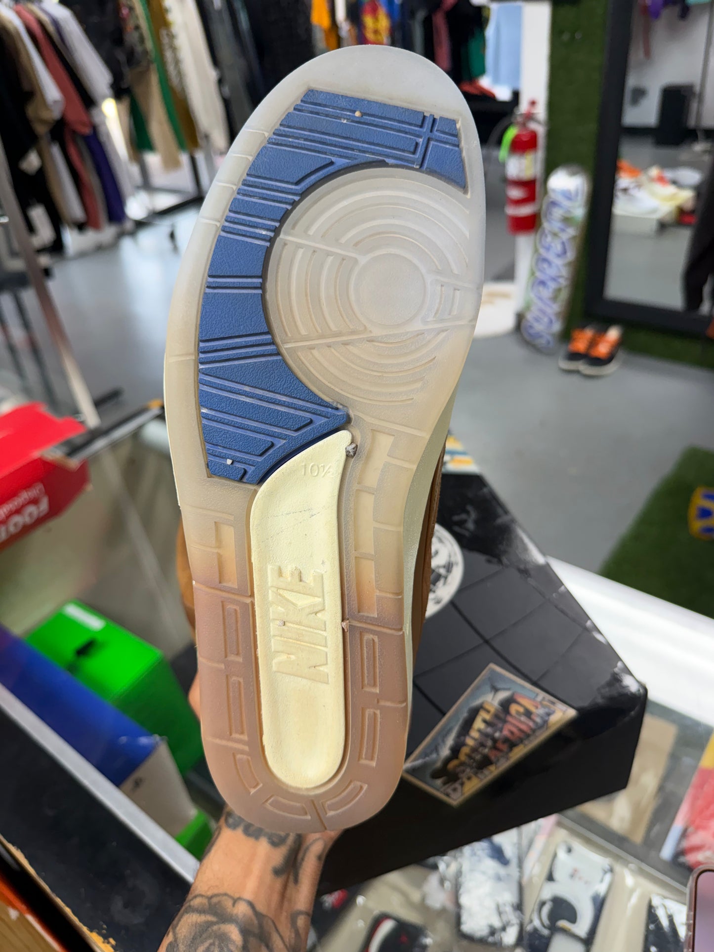 2022
Two 18 x Air Jordan 2 Retro Low