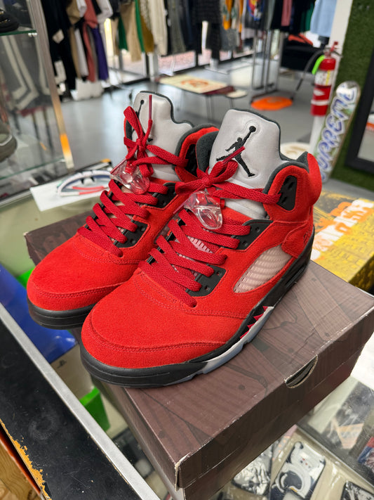 2021
Air Jordan 5 Retro 'Raging Bull' 2021