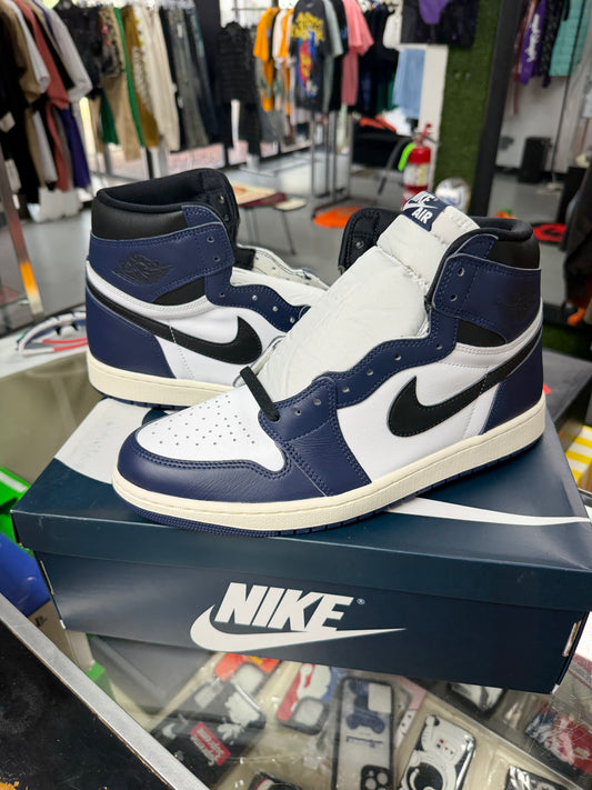 2024
Air Jordan 1 Retro High OG 'Midnight Navy'