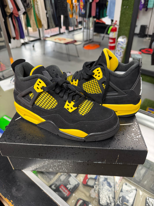 2023
Air Jordan 4 Retro GS 'Thunder' 2023