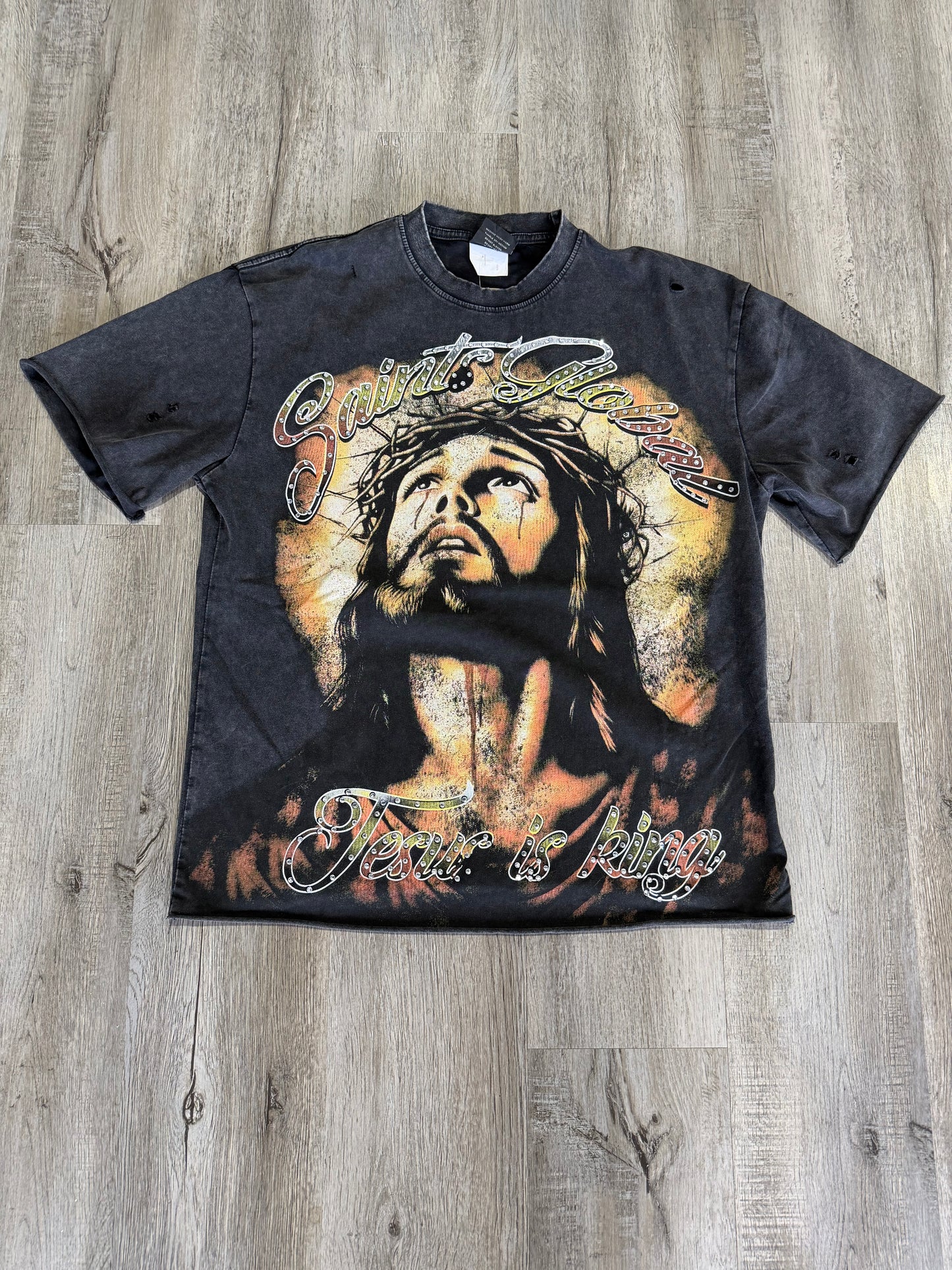 Saint Global “ Jesus is King” Tee